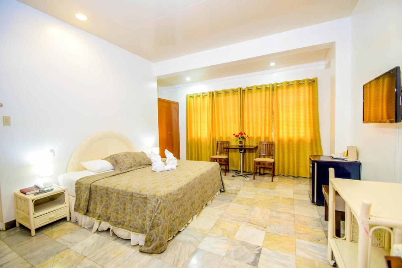 Kalibo Hotel Экстерьер фото